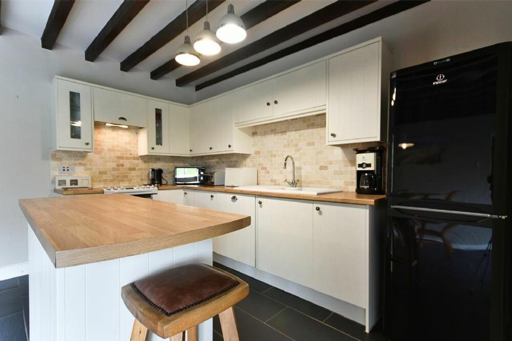 Goldfinch Villa Lucker Exterior photo