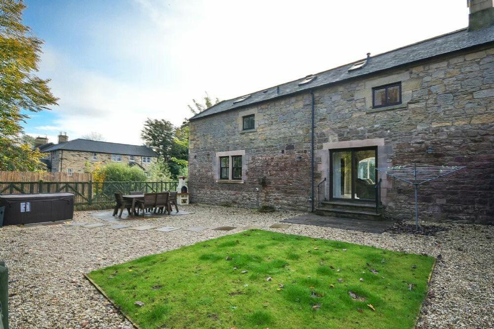 Goldfinch Villa Lucker Exterior photo