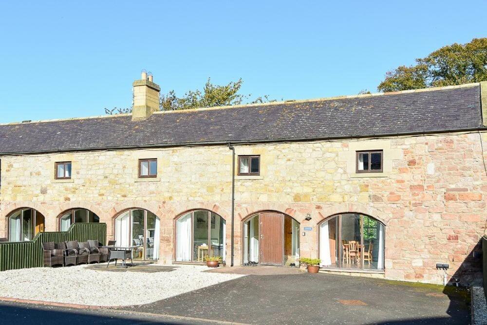 Goldfinch Villa Lucker Exterior photo