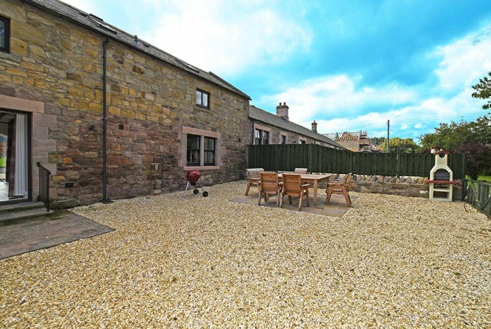 Goldfinch Villa Lucker Exterior photo